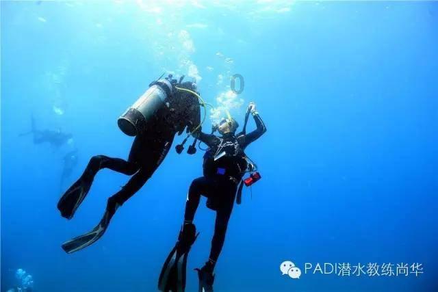 86岁老人时隔9年再次股骨颈骨折,系统性治疗是关键