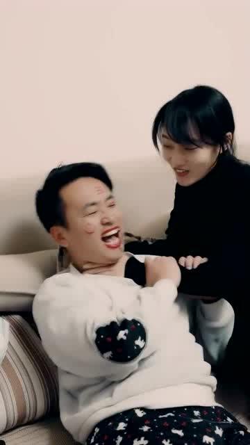 长得好看是不是容易被男生追？游戏画面